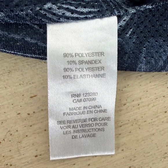 Travis Mathew Future Primitive Golf Jacket
Men’s XL | Navy and Black - Picture 12 of 12